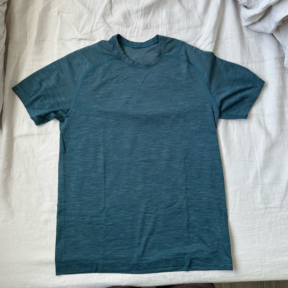 Lululemon Vent Tech Top